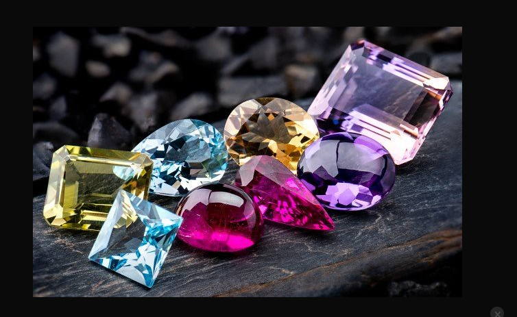 Unveiling the Sparkle: Exploring the Benefits of Gemstones – Palmist Guru